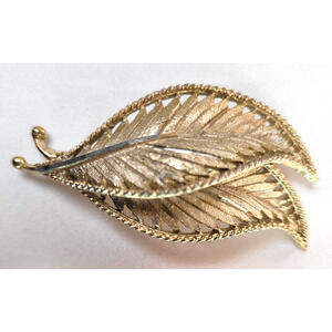 Vtg 50s 60s BSK Brooch Double Leaf Pin Textured Gold Tone Signed MCM Grandma